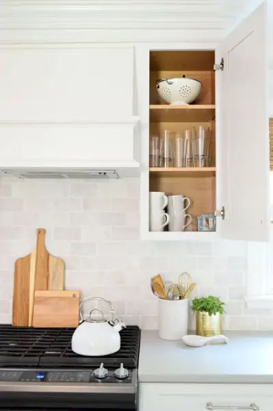 keuken-renovatie-bovenkast-theemokken