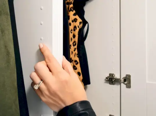Ikea Variera afdekplaat gatpluggen close-up