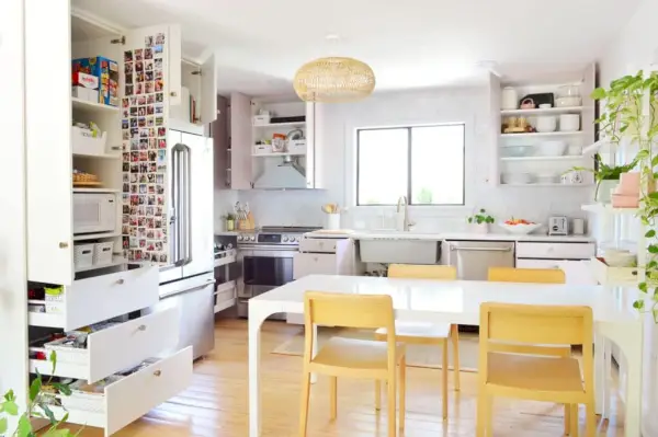 Ikea keuken met alle lades open