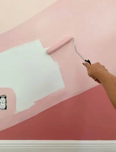 ملء جدارية مجردة مع بكرة الطلاء