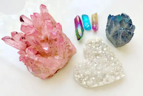 ألوان مختلفة من زاوية Aura Quartz Rose Rainbow Blue