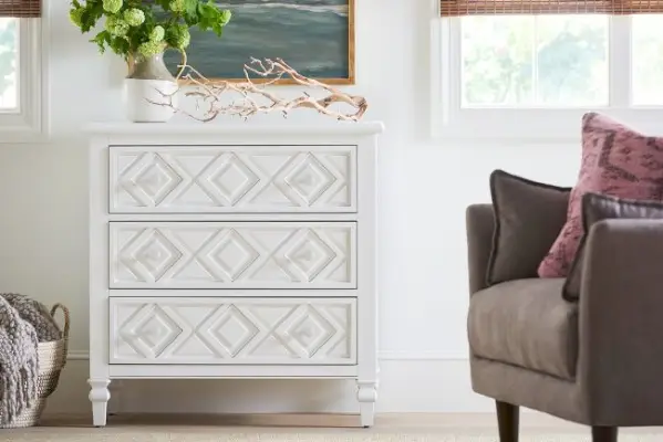 YHL Furniture Lanceert Diamond Chest