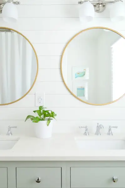 Kinderhal Badkamer Beide spiegels met toiletreflectie