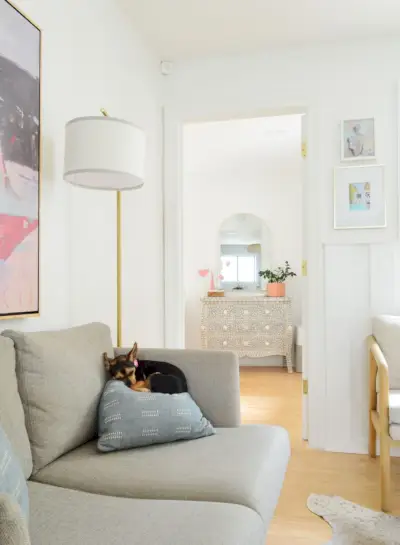 Voordat u naar de slaapkamer van het blauwe dressoir met spiegel kijkt