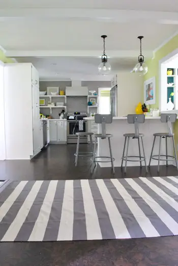 Keukentapijten grijze streep uit hal