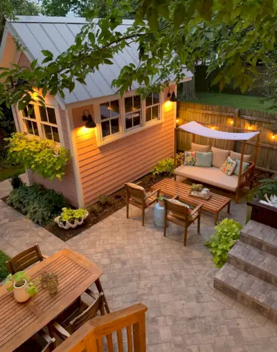 E-mail hírlevél Beach House Patio Rearranged Overhead