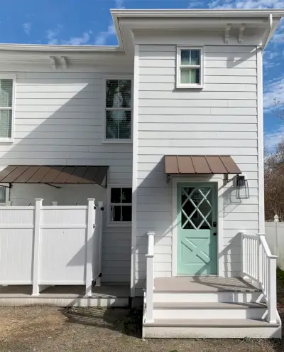 Duplex achterzijde buitenkant na rechtdoor aan de zuidkant