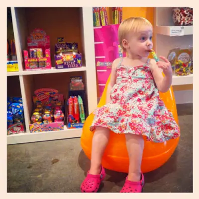 Clara Handm godteributikk