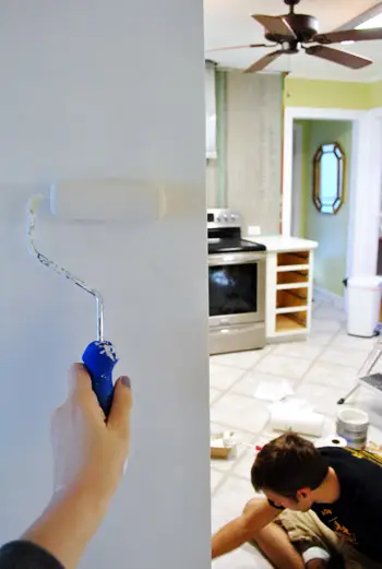 verf keukenkasten schuimroller