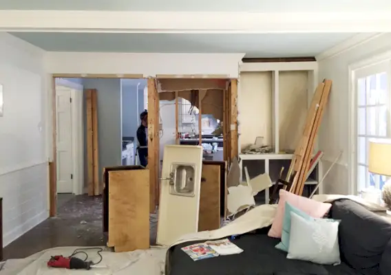 keuken-demo-muur-coming-down-haard