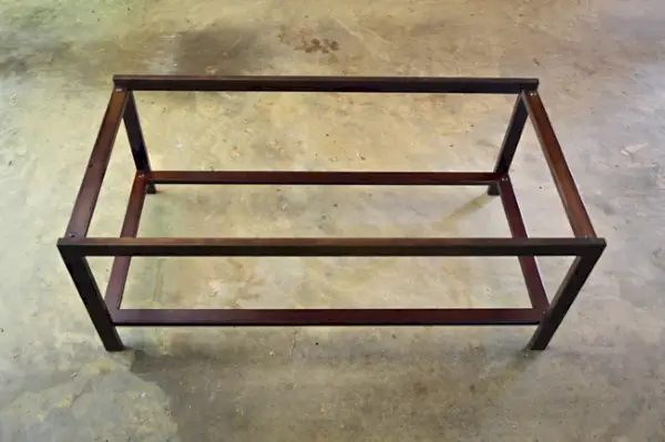 Bank 5 Metalen frame leeg