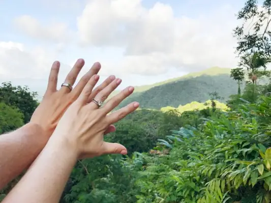 Puerto Rico El Yunque handen trouwringen