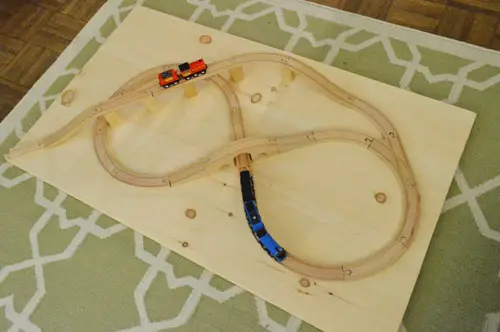 Train 2 레이아웃 결정
