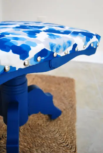 Sgabello fai da te dopo Nailheads