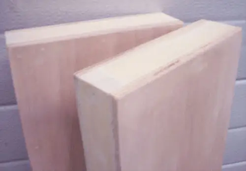 detail close-up van houtvuller toegepast op een doe-het-zelf-bouwproject voor drijvende planken
