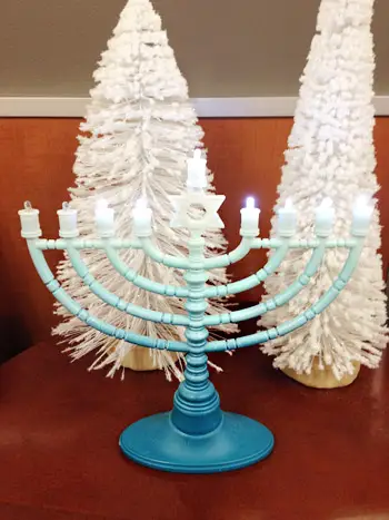 Blauw gradiënt gespoten Menorah DIY-project