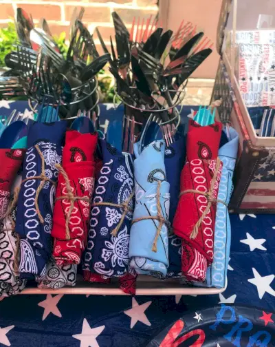 4. juli fest sølvtøy innpakket bandana