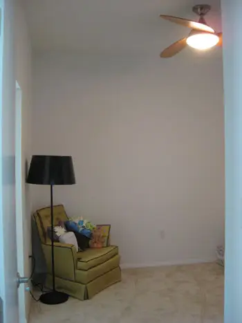 Emily's kinderkamer vóór afbeelding