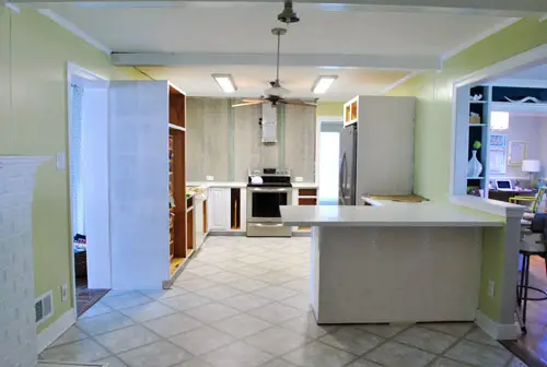 مطبخ معاينة معدة بالكامل