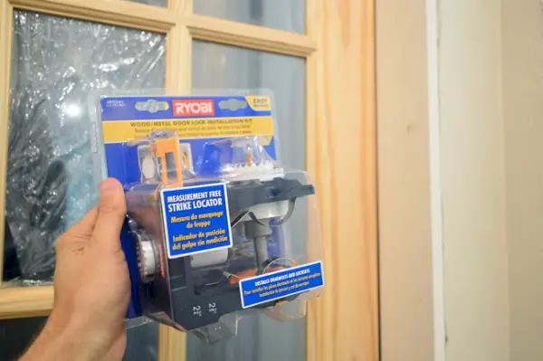 Ryobi deurslot-installatieset voor het creëren van een handgreeplocatie in de deur