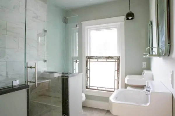 تحطم منزل بلمونت الحمام بعد