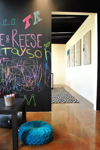 Puerta de la oficina de Towne Christis