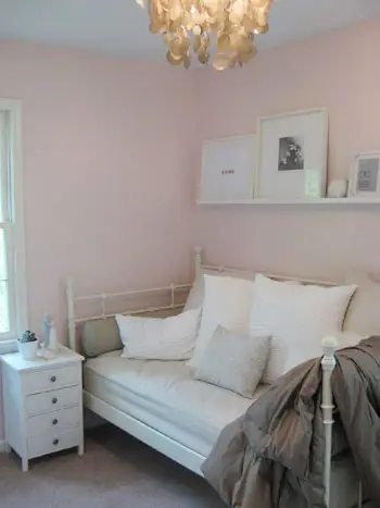 roze-wit-dagbed-logeerkamerkast