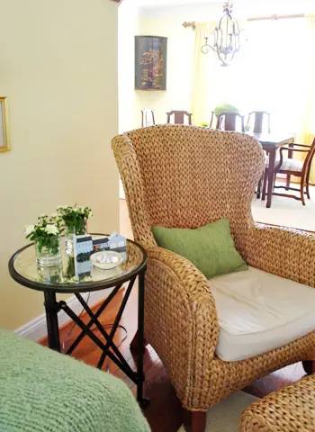 Silla de mimbre para padres