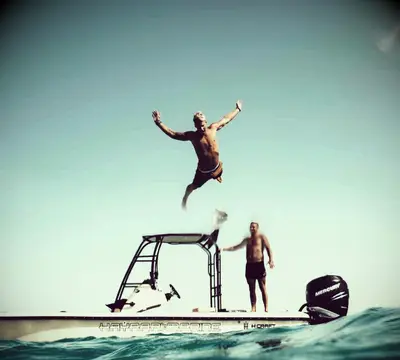 2 guys on a boat so they won
