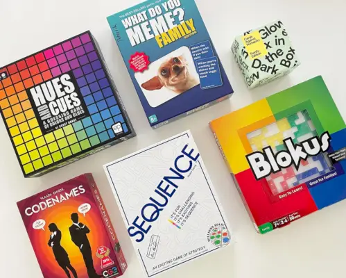 Beste bord voor 4 personen Grames tinten en aanwijzingen Wat meme je Familiekaarten tegen de mensheid Familiecodenamen Reeks Blokus