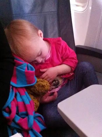 Reizen, gebogen slapen