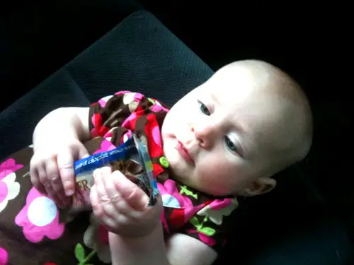 자동차 그래놀라 바 표시