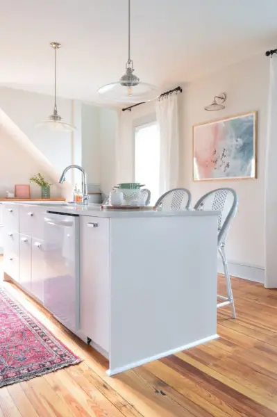 Beach House Update-eiland met nieuwe kunst