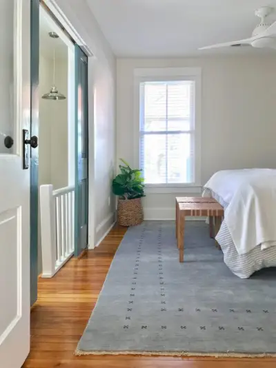 Beach House Dec Master Bed Teppe