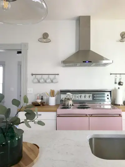 Beach House des Kjøkken Rosa Komfyr Rett