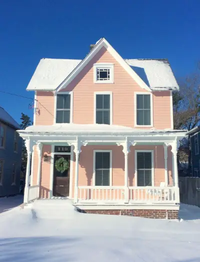 Aflevering 81 Roze strandhuis met sneeuw