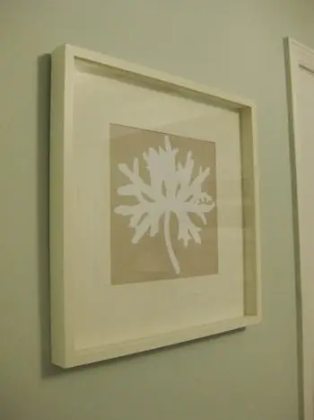estampa de folhas-arte botânica-quarto-romântico-bronzeado-e-recorte branco