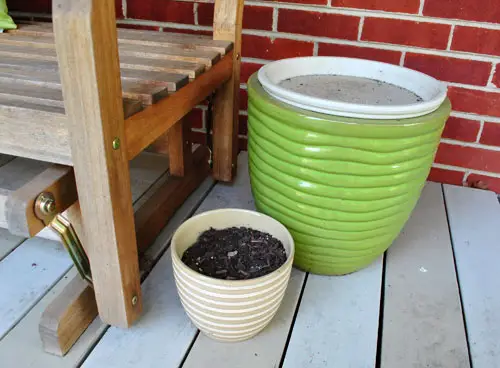 Dode veranda lege plantenbak