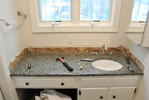 Backsplash vóór het schrapen