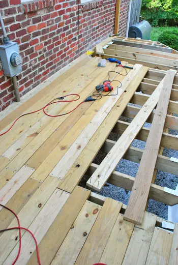 Terrasplanken 12 Middelste helft Klaar