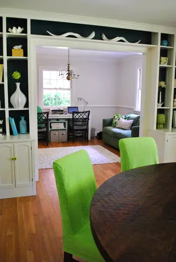 Groene stoelen ingebouwd