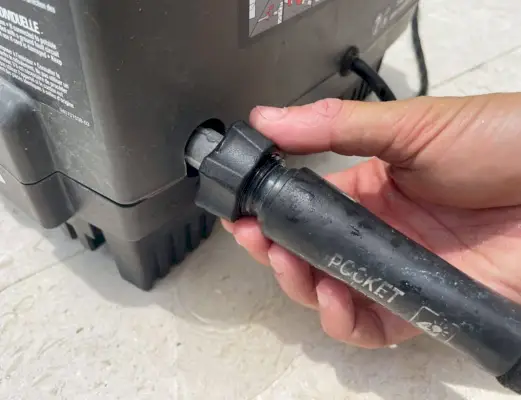 Zakslang bevestigen aan de Ryobi elektrische hogedrukreiniger