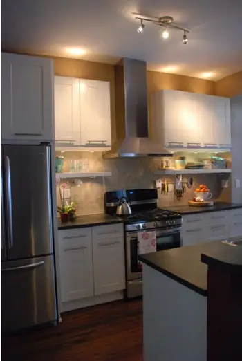 Škornji Kitchen Makeover Afte