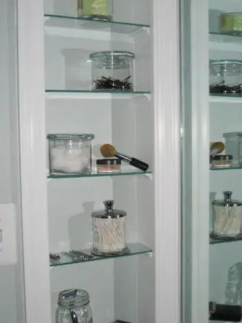 estanterías-abiertas-de-vidrio-bricolaje-cómo-hacer