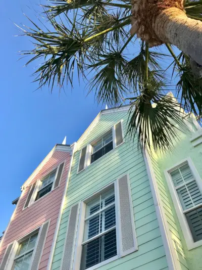 Kleurrijke herenhuizen in Lighthouse Point Florida