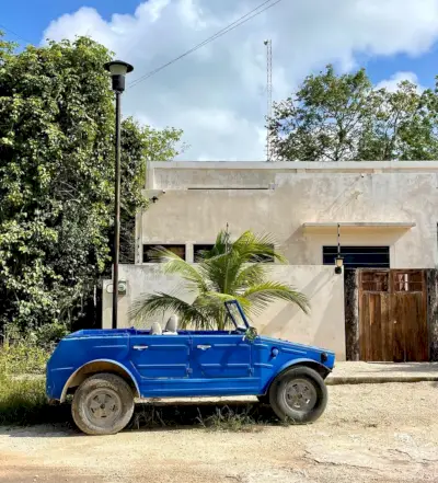 Huis In Tulum Mexico Met Poort En Elektrische Afrastering