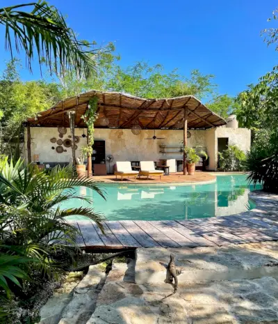 Zwembad bij Arkah Airbnb in Akumal, Mexico