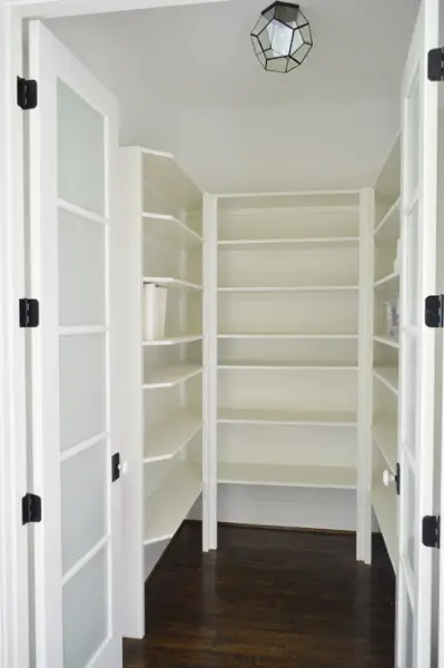WINKEL Pantry leeg