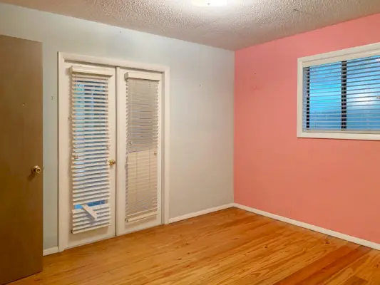 Florida lányok szoba kétajtós előtt