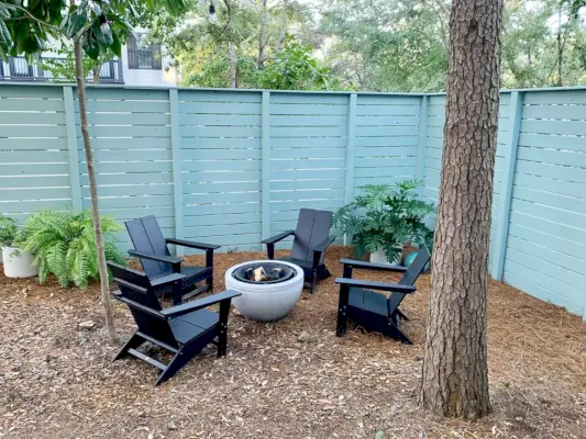 Firepit terület kerítés után vízszintes